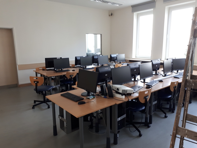 Iroda festés takarás előtt